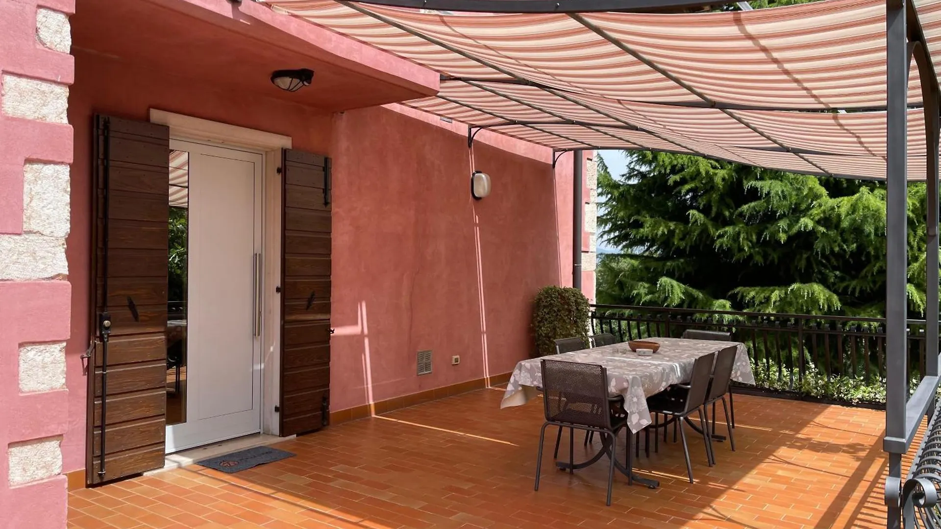 Daire La Casa Rossa Tra Lago E Montagna Garage Wi-Fi Costermano